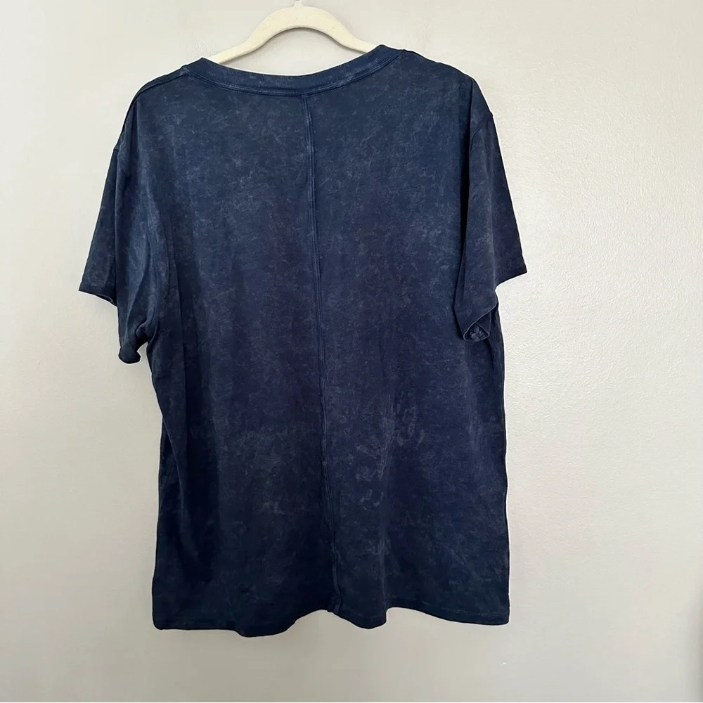 Lululemon short sleeve shirt